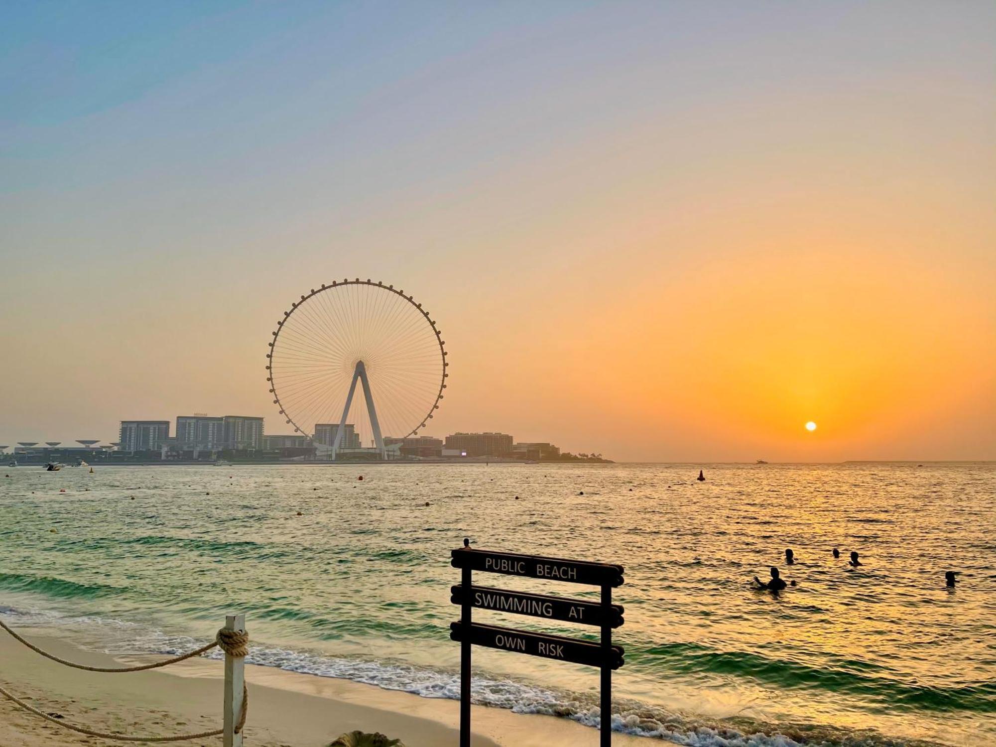 Berloga Capsule Jbr Vandrarhem Dubai Exteriör bild